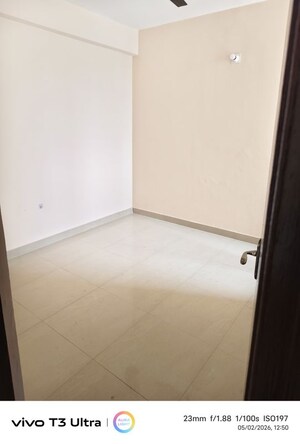 Room in 2 BHK Apartment at Amrapali O2 Valley, Tech Zone 4 Greater Noida – for Sale