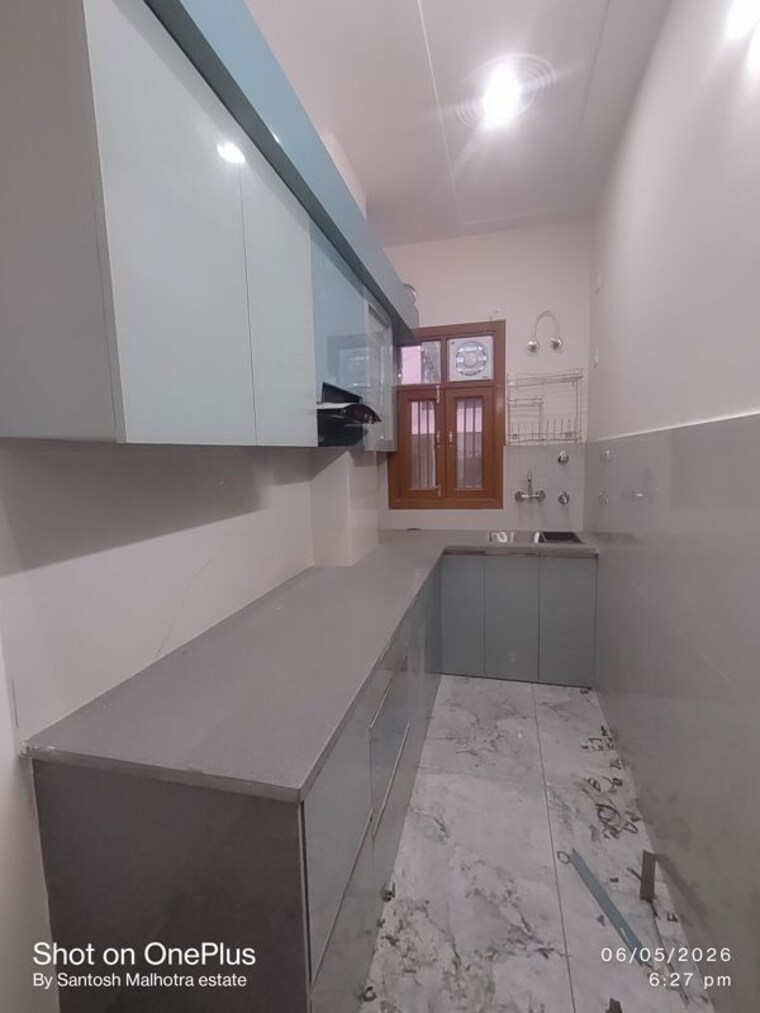 Kitchen, dwarka mor 2 Bedroom 60 Sq.Yd. Builder Floor In Dwarka Mor Delhi 10362868