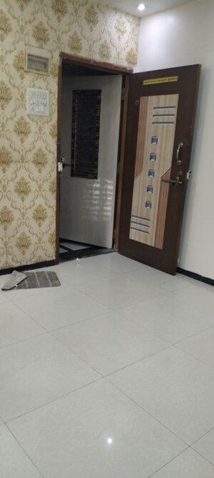 Room in 1.5 BHK Apartment at Geetanjali CHS Seawoods, Seawoods – for Rent