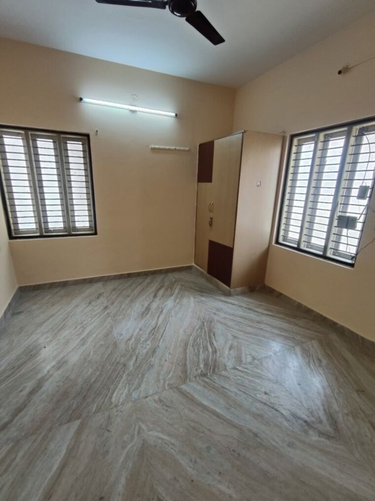 Room, hsr layout 1 RK 250 Sq.Ft. Independent House In Hsr Layout Bangalore 10362882