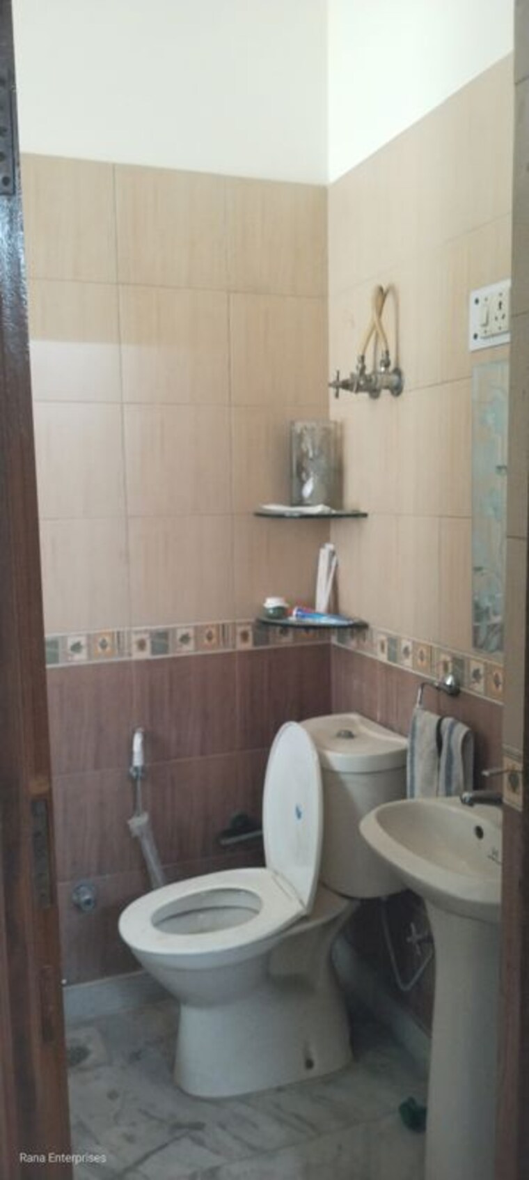 Bathroom, sector 23a 3 Bedroom 1800 Sq.Ft. Builder Floor In Sector 23a Gurgaon 10362880