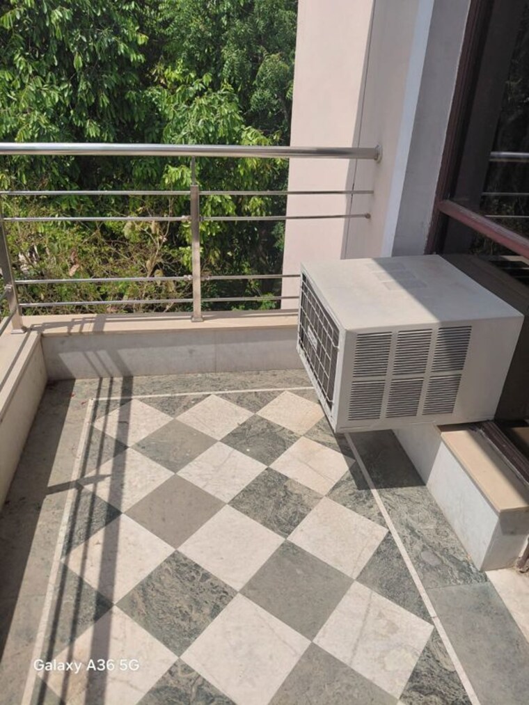 Balcony, sector 15 4 Bedroom 3000 Sq.Ft. Builder Floor In Sector 15 Gurgaon 10362885