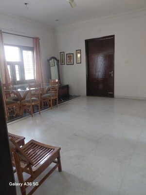 Living Room in 4 BHK Builder Floor at Sector 15 – for Rent