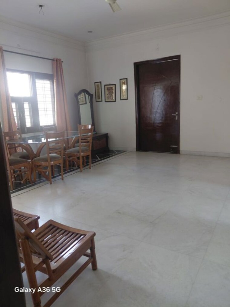 Living Room, sector 15 4 Bedroom 3000 Sq.Ft. Builder Floor In Sector 15 Gurgaon 10362885