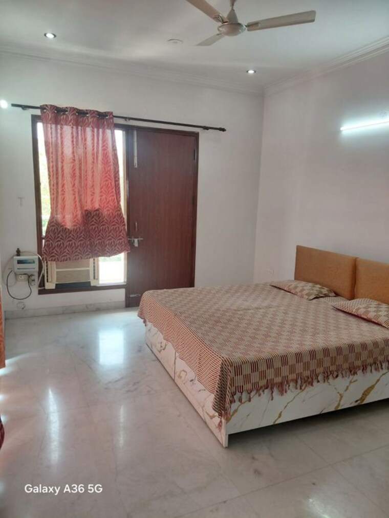 Bedroom, sector 15 4 Bedroom 3000 Sq.Ft. Builder Floor In Sector 15 Gurgaon 10362885