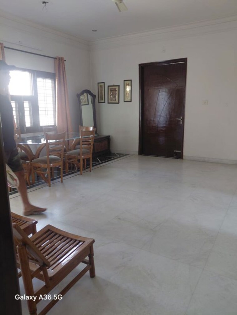 Living Room, sector 15 4 Bedroom 3000 Sq.Ft. Builder Floor In Sector 15 Gurgaon 10362885