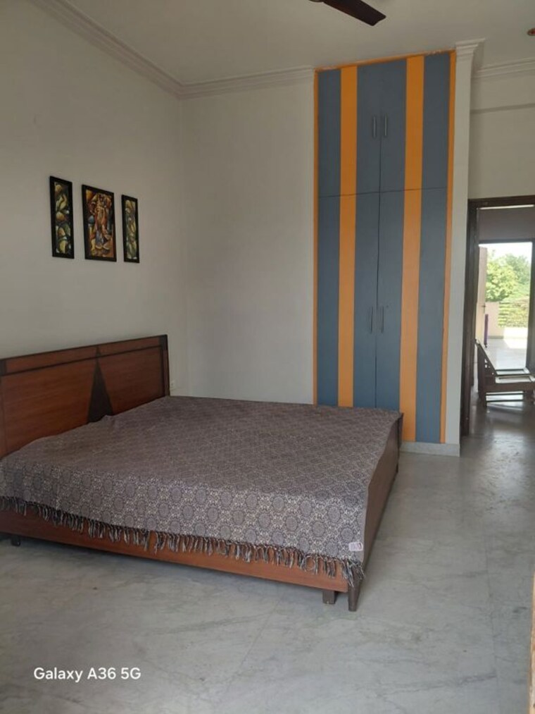 Bedroom, sector 15 4 Bedroom 3000 Sq.Ft. Builder Floor In Sector 15 Gurgaon 10362885