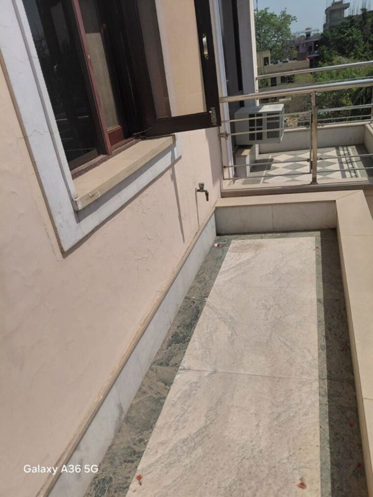 Balcony, sector 15 4 Bedroom 3000 Sq.Ft. Builder Floor In Sector 15 Gurgaon 10362885