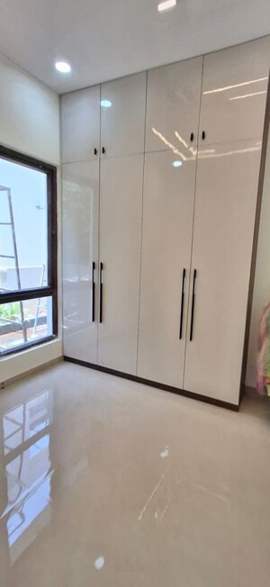 Room in 4 BHK Villa at Mantri Group Mantri Euphoria, Narsingi – for Rent