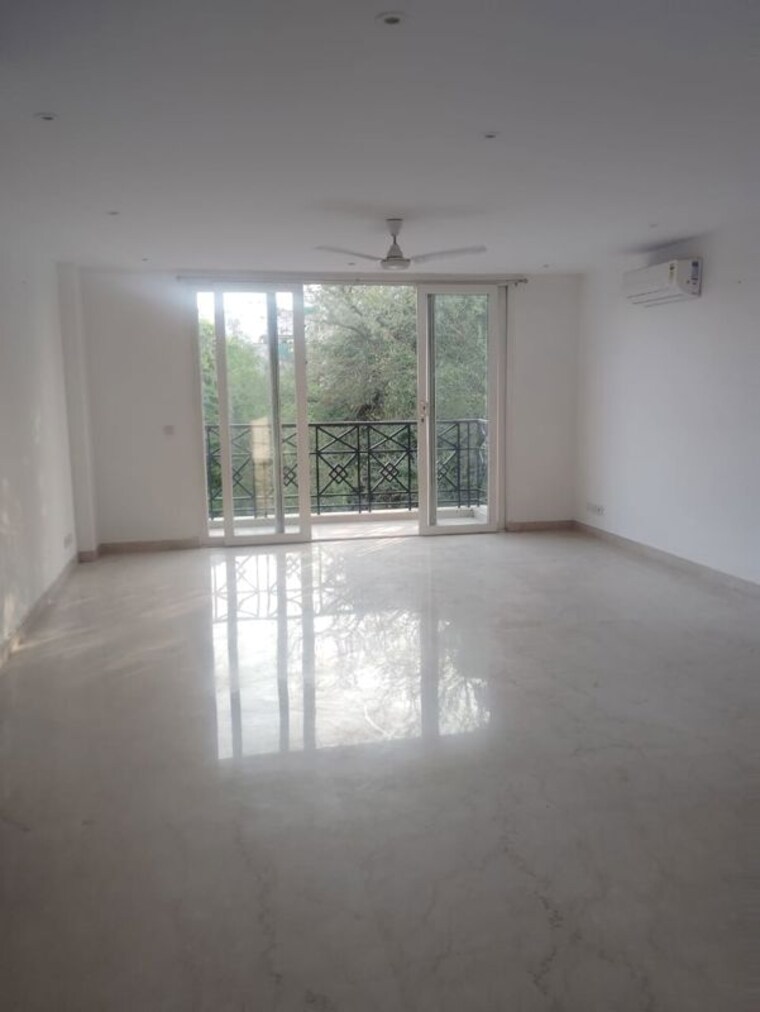 Room, vasant vihar 5 Bedroom 4500 Sq.Ft. Independent House In Vasant Vihar Delhi 10360590