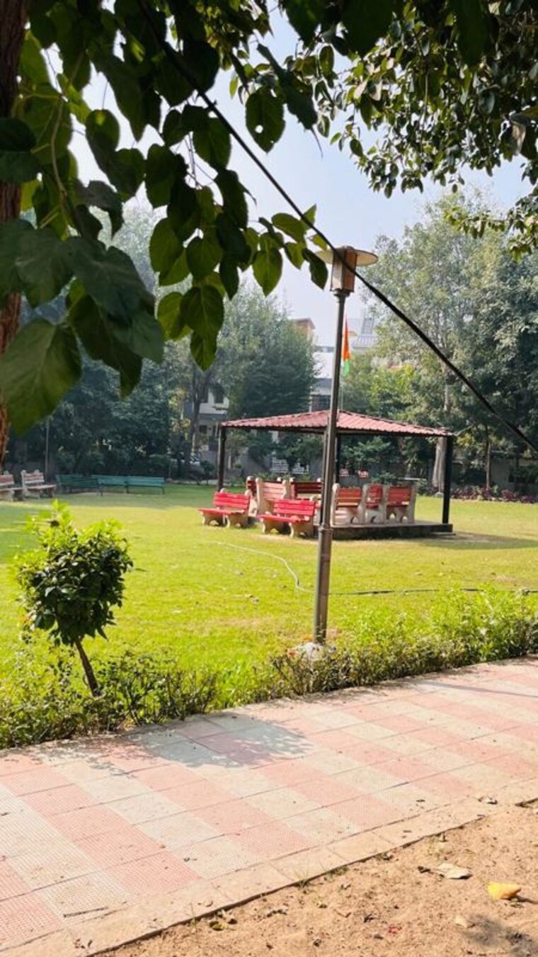 Garden, sector 39 Pg For Boys In Sector 39 10362899