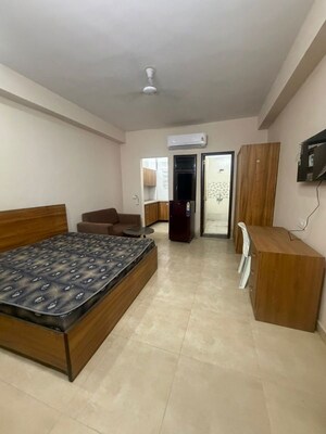 Bedroom in 2 BHK Builder Floor at Sector 40 – for Rent
