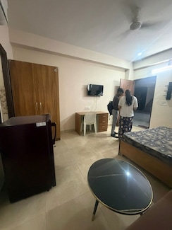 2 BHK + Study Room Builder Floor For Rent in Sector 40