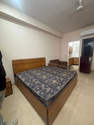 Bedroom in 2 BHK Builder Floor at Sector 40 – for Rent