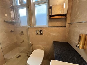 Team Area in 2.5 BHK Builder Floor at Smart World Orchard, Sector 61 – for Rent