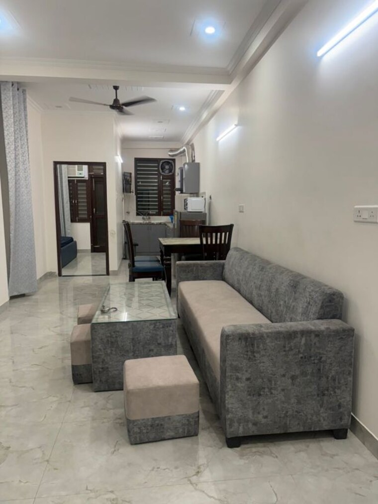 Living Room, sector 40 2 Bedroom 1200 Sq.Ft. Builder Floor In Sector 40 Gurgaon 10362949