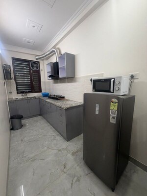 Kitchen in 2 BHK Builder Floor at Sector 40 – for Rent