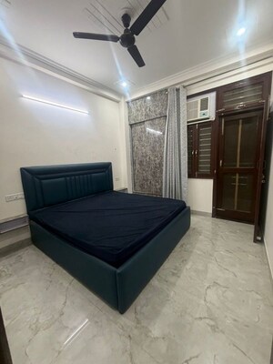 Bedroom in 2 BHK Builder Floor at Sector 40 – for Rent