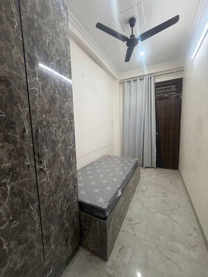 Bathroom in 2 BHK Builder Floor at Sector 40 – for Rent
