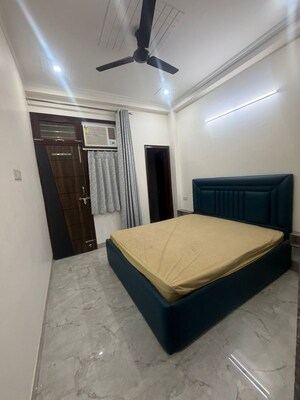 Bedroom in 2 BHK Builder Floor at Sector 40 – for Rent