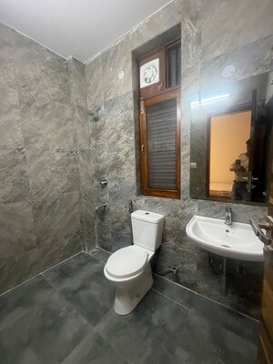 Bathroom in 3 BHK Builder Floor at Sector 30 – for Rent