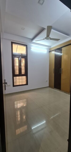 Room in 3 BHK Builder Floor at Raj Nagar Extension – for Rent