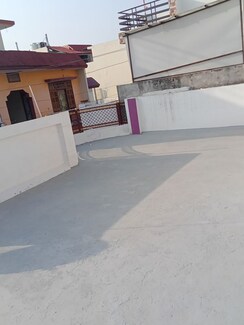 1 BHK + Study Room Independent House For Rent in Aliganj