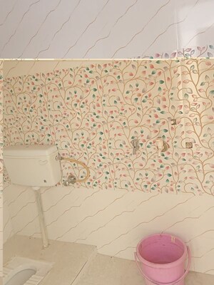 Bathroom in 1 BHK Independent House at Aliganj – for Rent