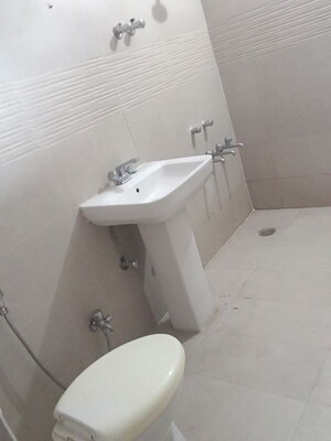 Bathroom in 1 BHK Independent House at Aliganj – for Rent