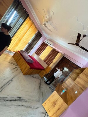 Bedroom in 6+ BHK Villa at Omaxe City – for Rent