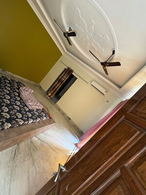 Bedroom in 6+ BHK Villa at Omaxe City – for Rent