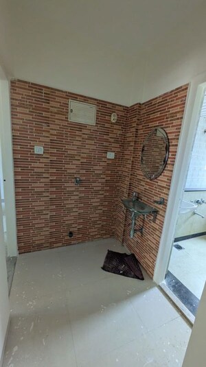 Bathroom in 3 BHK Apartment at Ashish Swapnalok Towers, Goregaon East – for Rent