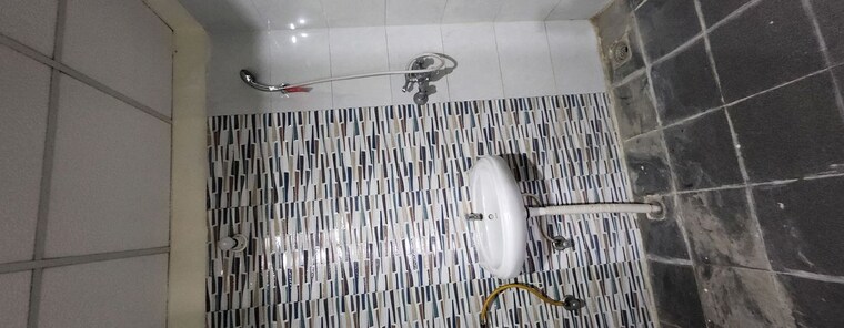Bathroom, signature-global-the-roselia 2 Bedroom 600 Sq.Ft. Apartment In Sector 95a Gurgaon 10363044