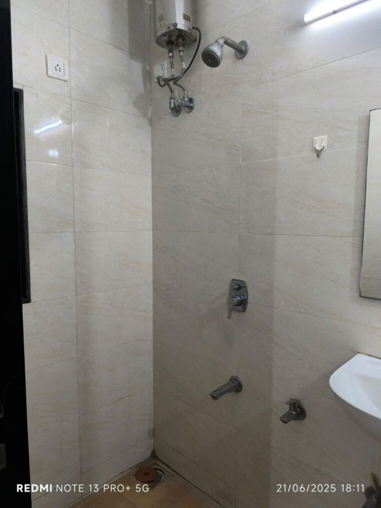 Bathroom, harasiddh-viraaj 1 Bedroom 400 Sq.Ft. Apartment In Malad East Mumbai 10363055