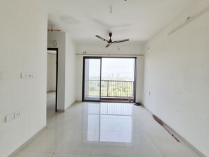Hall in 1.5 BHK Apartment at Runwal My City Phase II Cluster 05, Dombivli East – for Rent