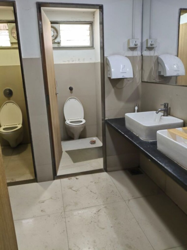 Team Area, diwalipura Commercial Office Space 4000 Sq.Ft. In Diwalipura Vadodara 10363064
