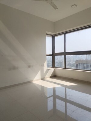 Master Bedroom in 2 BHK Apartment at Kalpataru Paramount A, Kapur Bawdi – for Rent