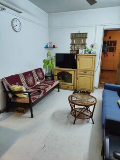 2 BHK Apartment For Rent in Anubhav Apartment Bhusari Colony