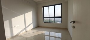 Room in 3 BHK Apartment at Shapoorji Pallonji Vicinia, Powai – for Sale