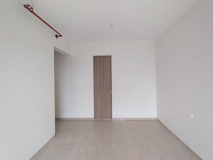 Room in 4 BHK Apartment at Dosti Eastern Bay Phase 3, Wadala – for Rent