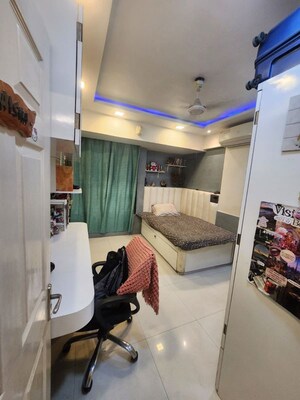 Team Area in 2 BHK Apartment at Coral Heights, Kavesar – for Rent