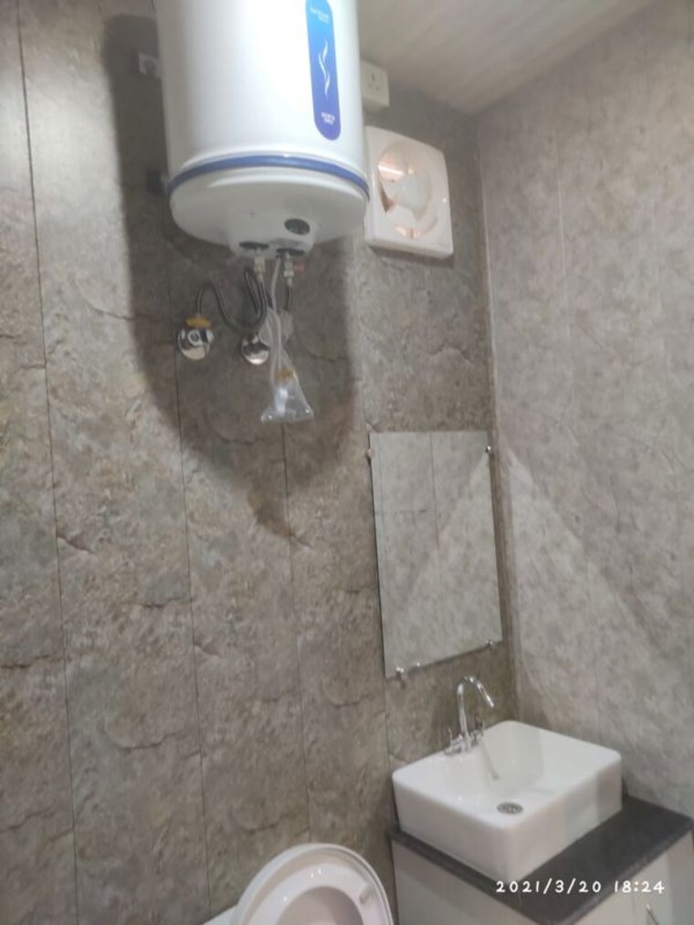 Bathroom, east of kailash 1 RK 380 Sq.Ft. Independent House In East Of Kailash Delhi 10363260