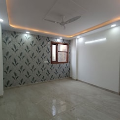 3 BHK + Extra Room Builder Floor For Rent in Govindpuri