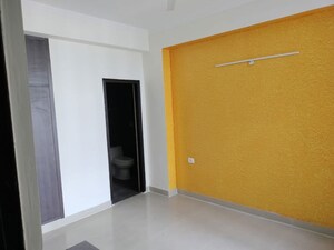 Room in 3 BHK Apartment at Techman Moti Residency, Raj Nagar Extension – for Rent