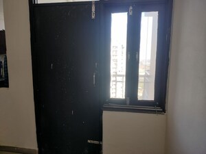 Room in 3 BHK Apartment at Techman Moti Residency, Raj Nagar Extension – for Rent