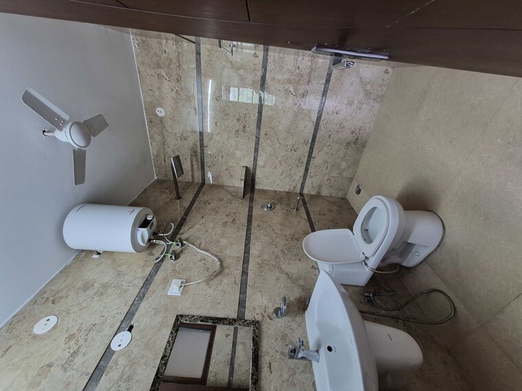 Bathroom, sector 31 3 Bedroom 2350 Sq.Ft. Builder Floor In Sector 31 Gurgaon 10363293