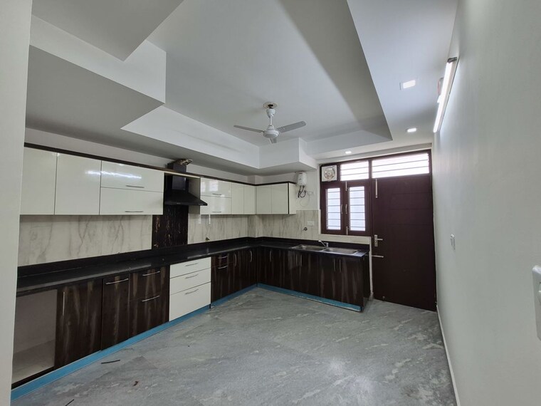 Kitchen, sector 31 3 Bedroom 2350 Sq.Ft. Builder Floor In Sector 31 Gurgaon 10363293