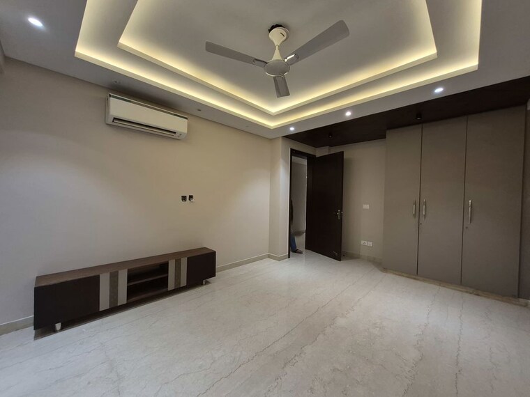 Room, sushant lok i 3 Bedroom 2000 Sq.Ft. Builder Floor In Sushant Lok I Gurgaon 10363329