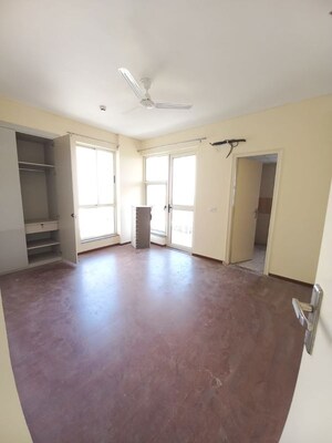 Master Bedroom in 2.5 BHK Apartment at Imperia Esfera, Sector 37c – for Rent