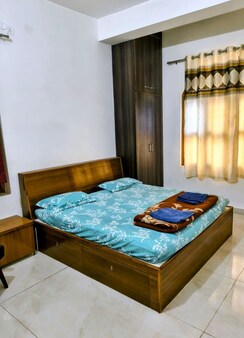 2 BHK + Servant Room Villa For Rent in Manduadih
